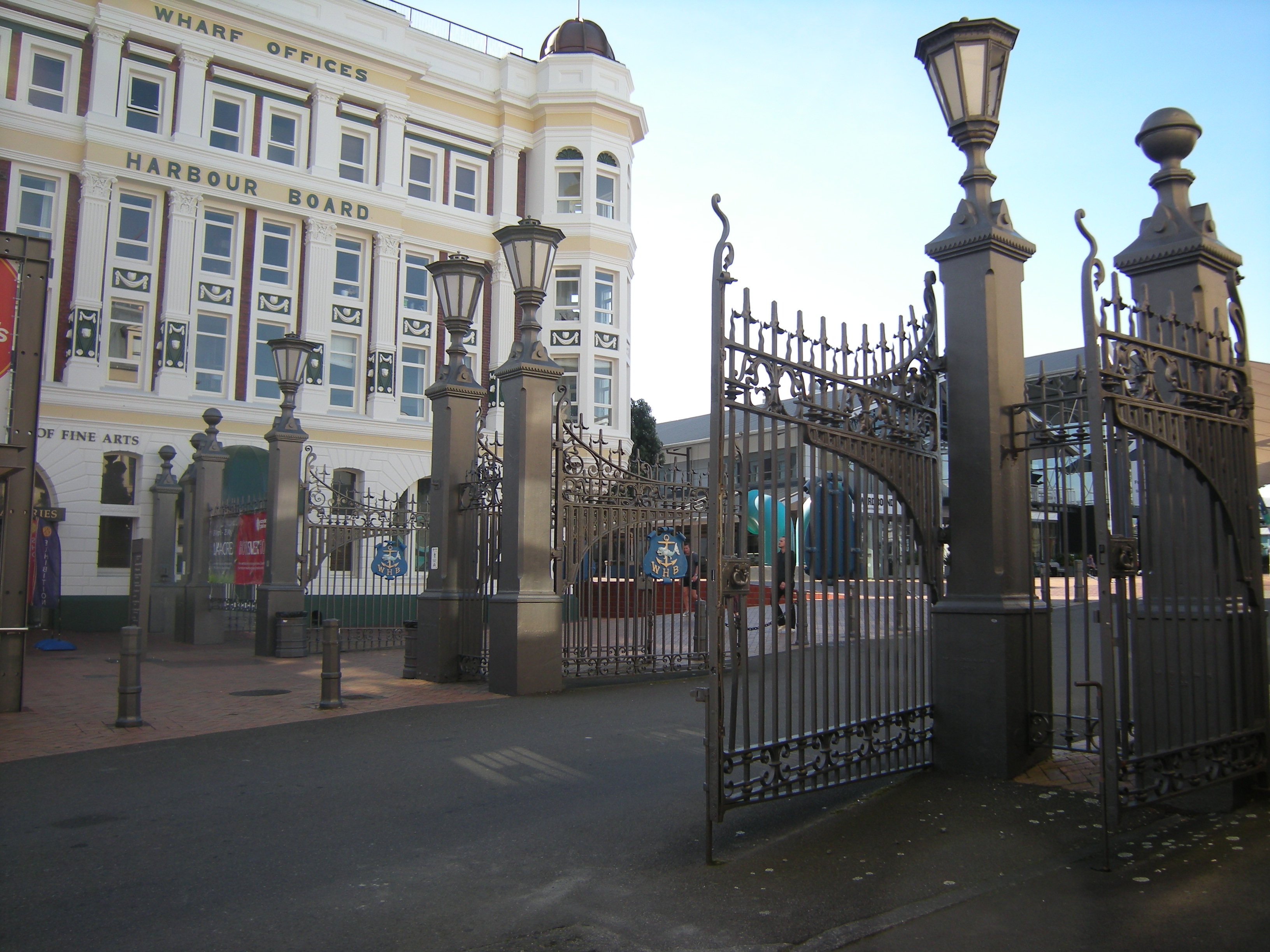Queen's Wharf gates (Image: WCC, 2014)