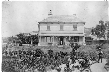 Creator unknown : Photograph of the house Elibank, Wellington. Ref: 1/2-032297-F. Alexander Turnbull Library, Wellington, New Zealand. http://natlib.govt.nz/records/22324790