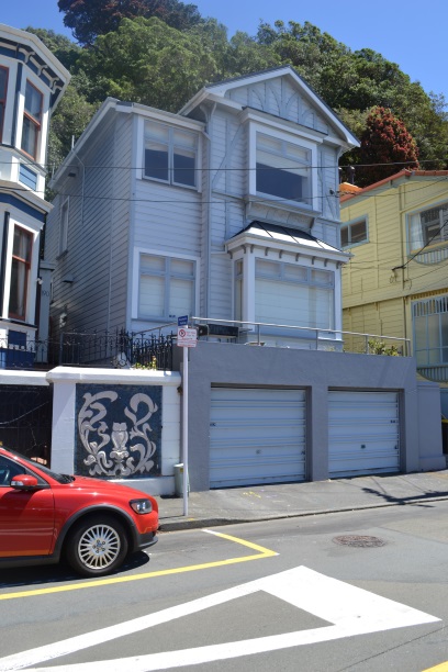 No.188 Oriental Parade (Image: Charles Collins, 2015)