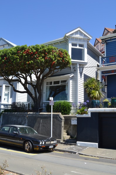 No.192 Oriental Parade (Image: Charles Collins, 2015)