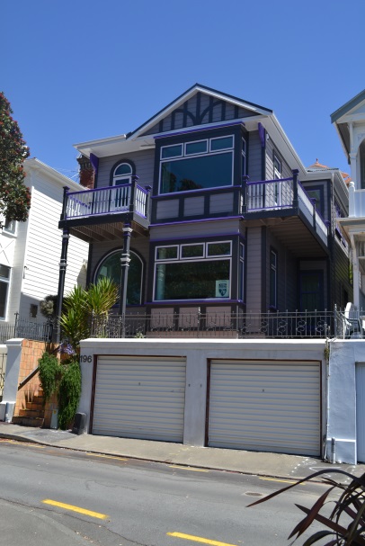 No.196 Oriental Parade (Image: Charles Collins, 2015)