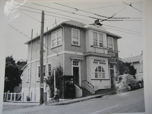 1976 - Brooklyn Post Office (Archives New Zealand reference AAME_8106 _W5603_95 /_1/B/17)