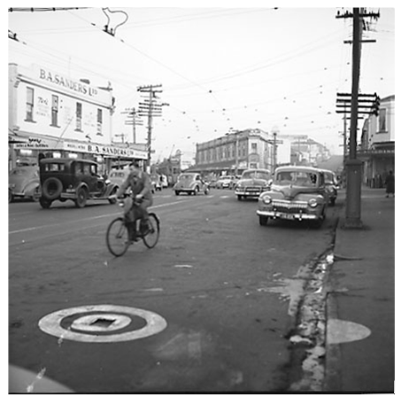 1954 - Looking down Adelaide Road to the Riddiford Street intersection on the left, (Wellington City Archives, 00158_1_127)