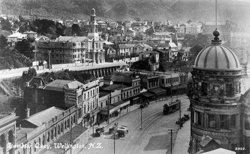 Braemar under construction in c.1924. National Library reference: Tanner Brothers Ltd (Publishers). Lambton Quay, Wellington. Ref: 1/2-050810-F. Alexander Turnbull Library, Wellington, New Zealand. http://natlib.govt.nz/records/22901802