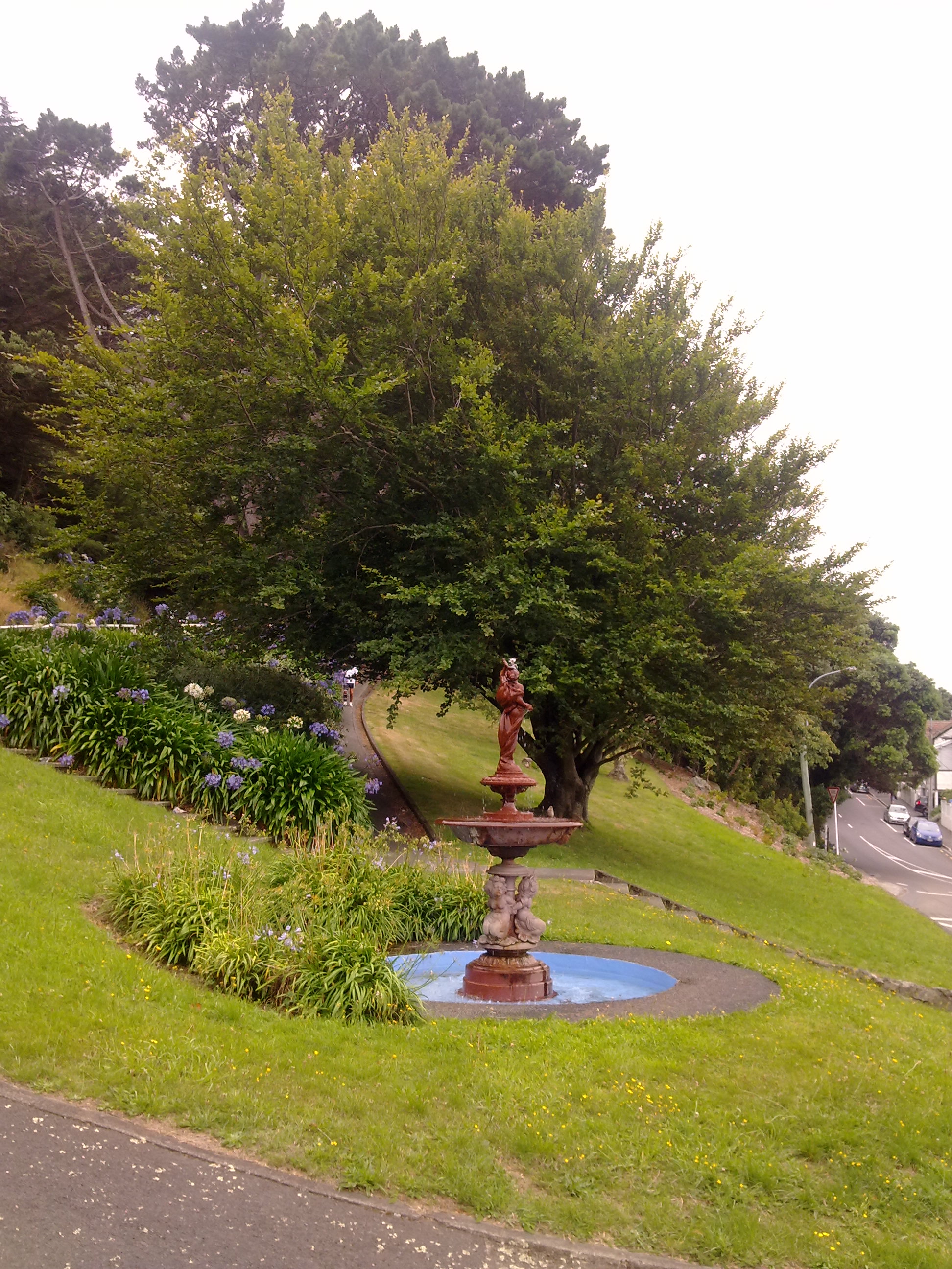 Fountain before restoration. Image: WCC, 2011