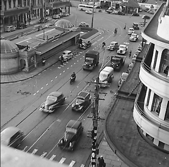 Kent Terrace in 1954 (WCC Archives reference 00158:1:98)